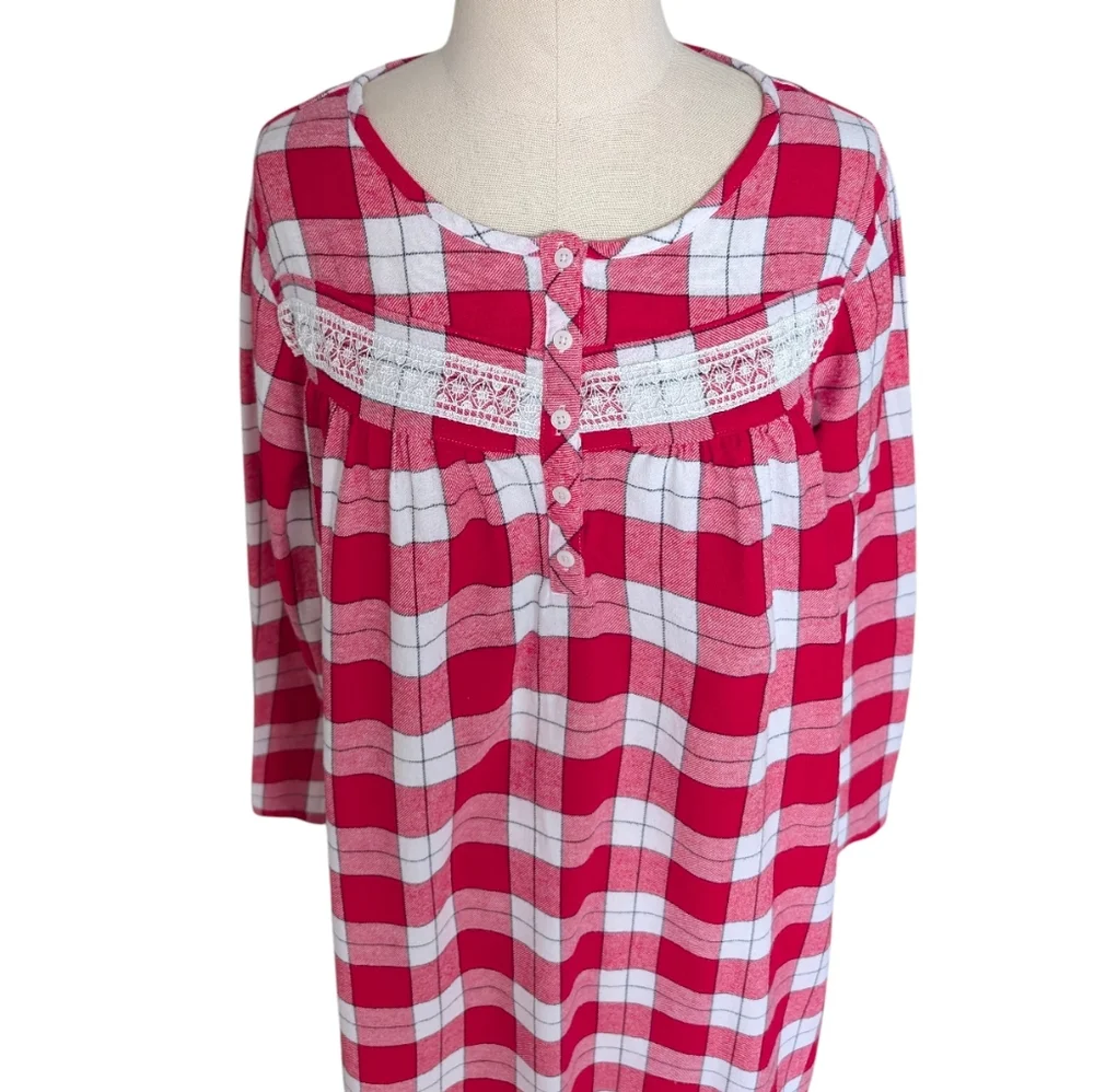 Croft & Barrow cotton flannel red & white checked traditional nightgown. Large.